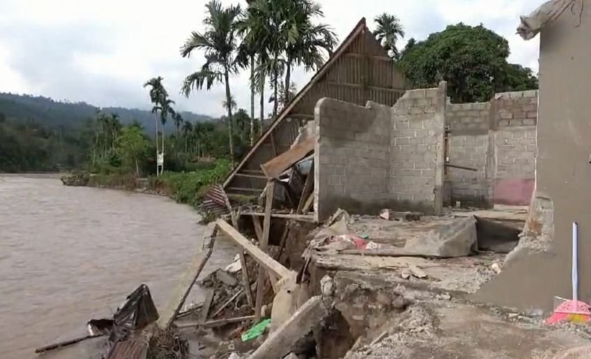 Ribuan Rumah Warga di Pesisir Selatan, Rusak Akibat Banjir Longsor