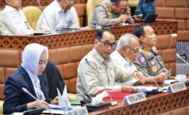 Tiket Pesawat Mahal, Menhub Beri Peringatan pada Maskapai Nakal