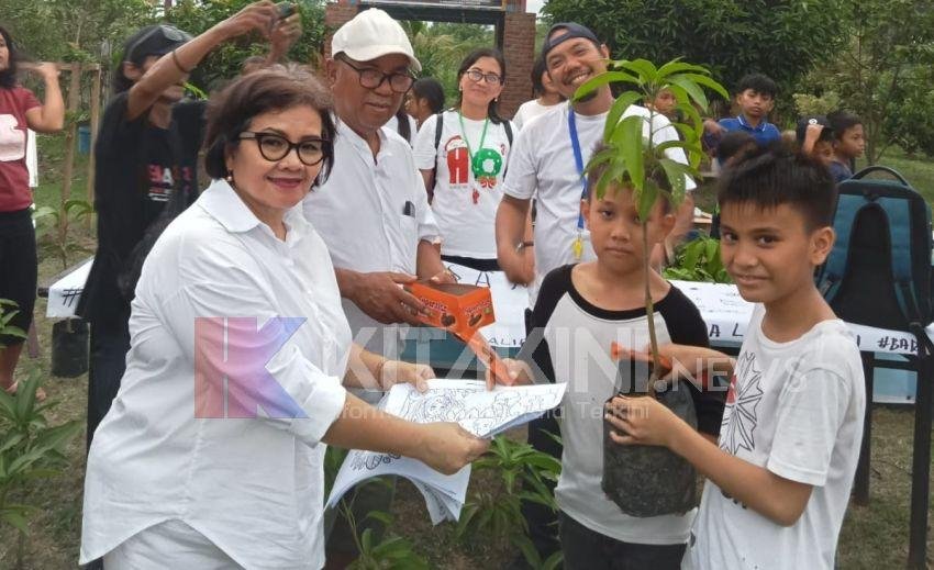 Jalan Kaki Bersama, Sanggar Baca Idola Peringati Hari Bumi 2024
