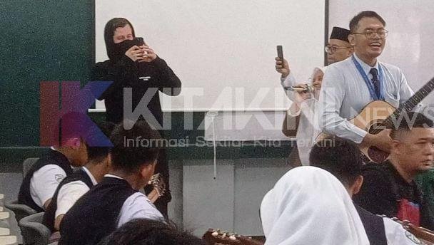 Alan Walker Kunjungi Sekolah Al Azhar Medan, Tri Adinata : Mimpi jadi Kenyataan