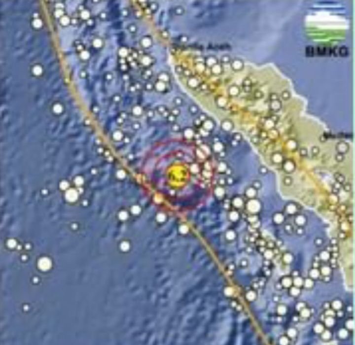 Gempa Magnitudo 6,2 Hajar Simeulue: Kaca Masjid Pecah dan Listrik Padam