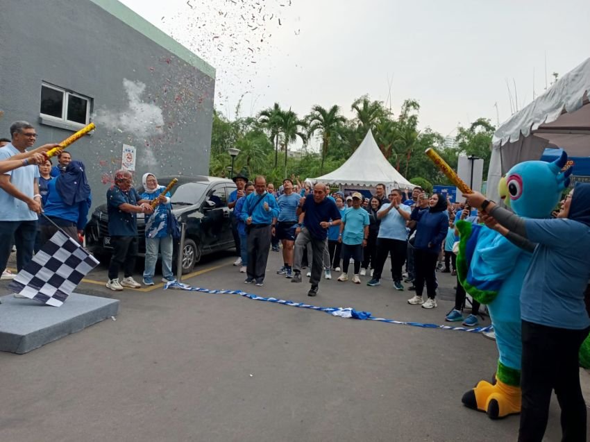 Dokter-dokter RS Columbia Asia Bergembira di Doctors Fun Walk