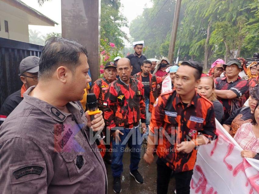 Soroti TPPO, Ratusan Massa Demo di Kejari Langkat Tuntut
