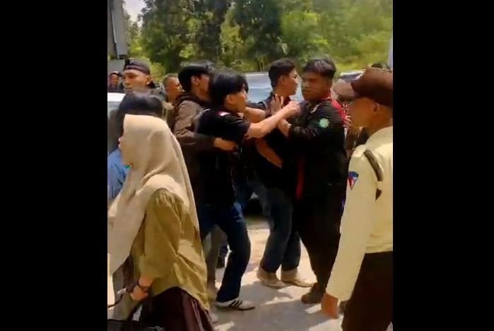 Dua Kelompok Mahasiswa UIN Suska Pekanbaru Tawuran