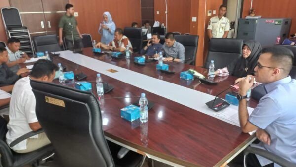 Kadiskop UKM Perindag Kirim Staf Hadiri RDP Pasar Murah Komisi III DPRD Medan
