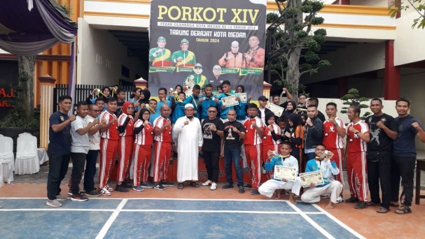 Medan Marelan Pertahankan Gelar Juara Umum Tarung Derajat di Porkot Medan 2024