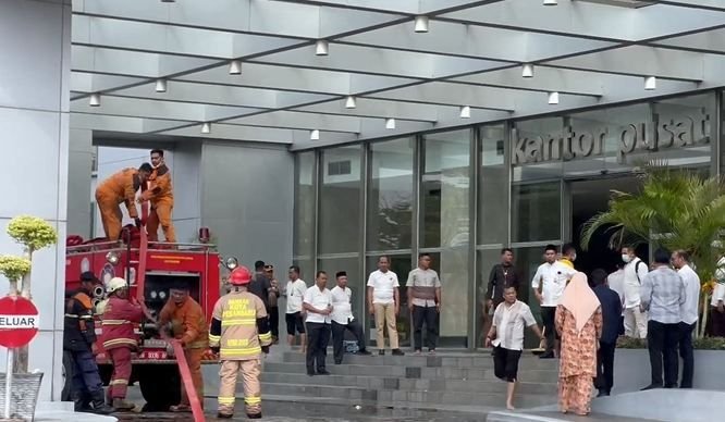Bank Riau Kepri Syariah Terbakar, Aktivitas Bisnis Terhenti