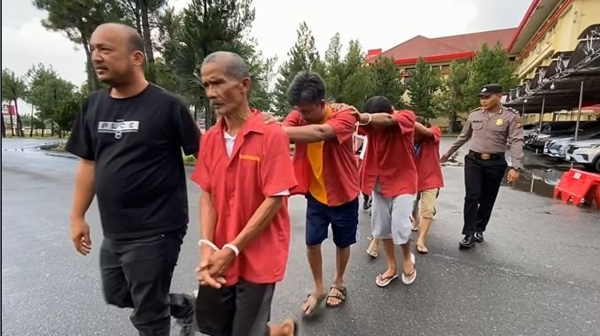Sita Ratusan Ton Kelapa Sawit, Polda Sumut Tangkap Mafia