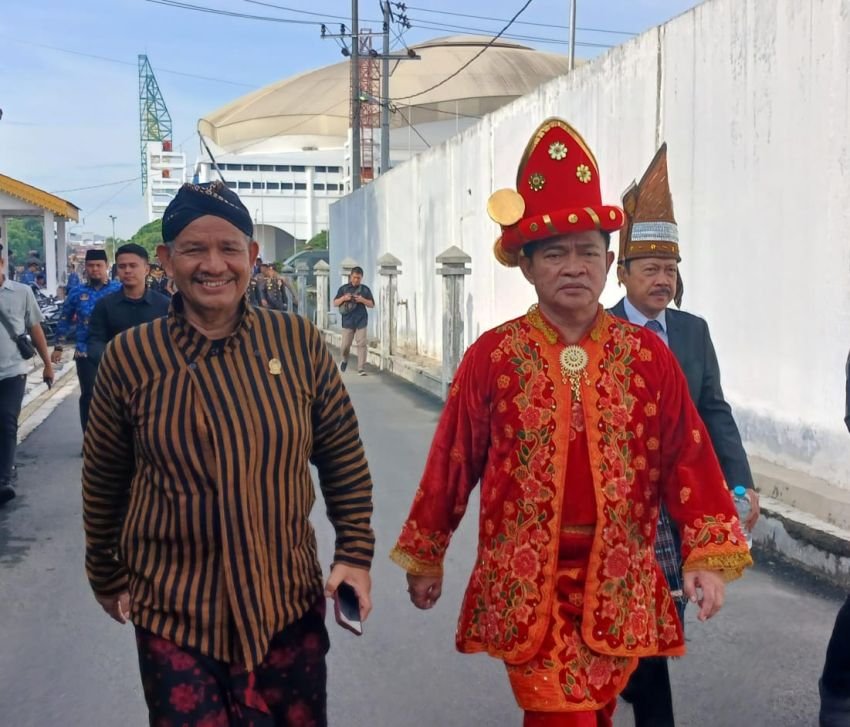 Pakai Baju Adat Jawa Saat Harlah Pancasila Ketua DPRD Sumut : 'Harmoni Itu Indah'