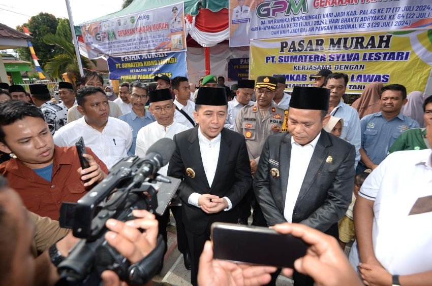 HUT Palas ke-17, Agus Fatoni Bagikan Paket Sembako, Alsintan dan Bantuan bagi UMKM
