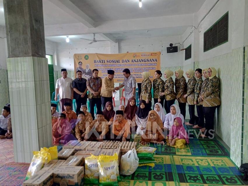 Sambut HBA Ke-64, Kejari Medan Berbagi Santunan di Dua Panti Asuhan