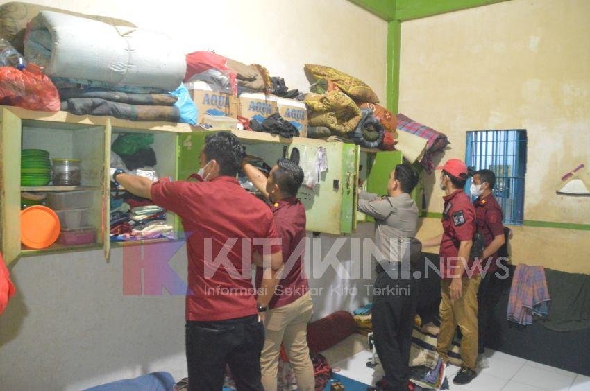 Deteksi Dini, Lapas Medan Lakukan Razia Kamar Warga Binaan