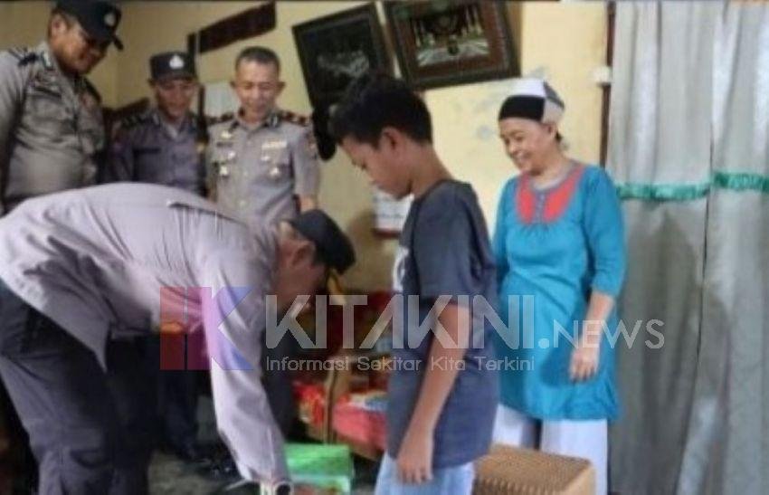 Kapolres Padangsidimpuan Bantu Pelajar, Siapkan Seragam dan Perlangkapan Sekolah