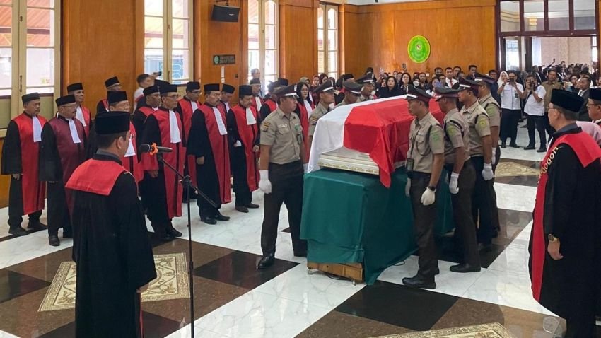 PN Medan Gelar Prosesi Pelepasan Jenazah Hakim Oloan Silalahi