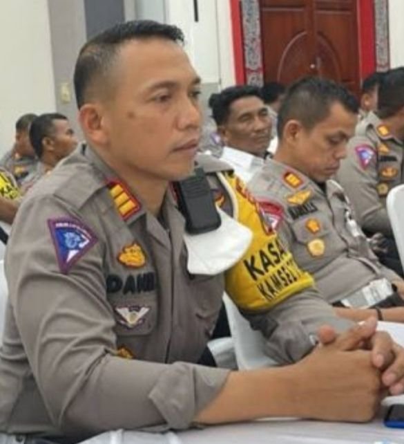 AKP Danil: Kemacetan di Jalinsum Batu Jomba Disebabkan Hujan Deras dan Licin