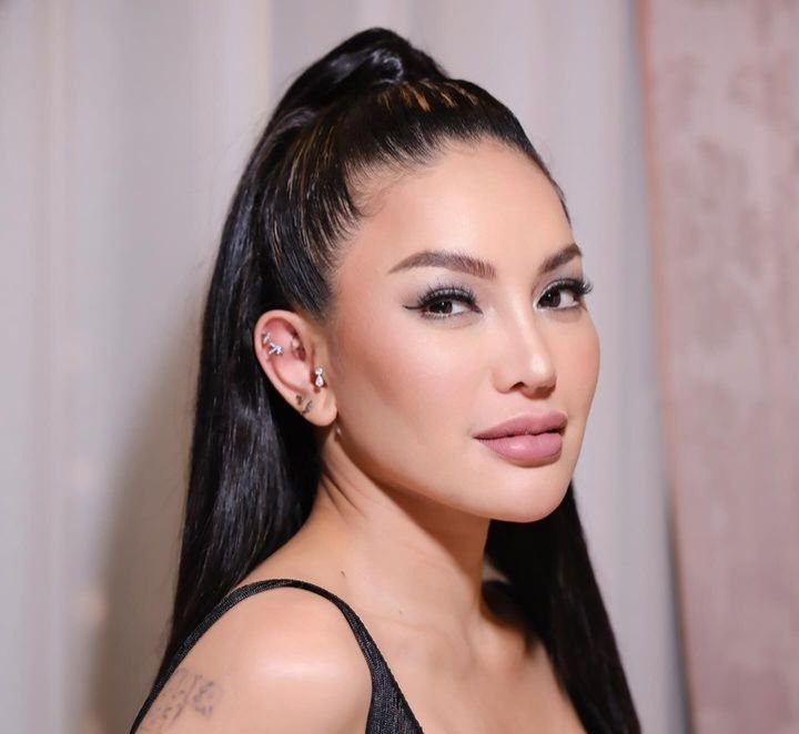 Di Balik Konflik, Nikita Mirzani Doakan Lolly