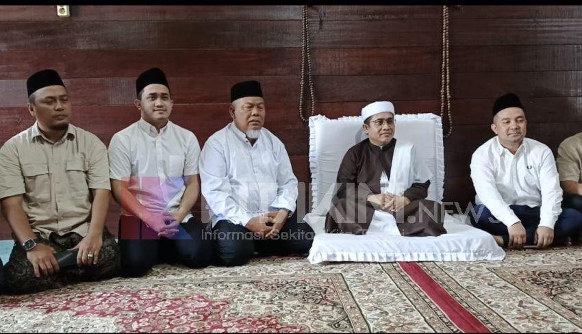 Mohon Doa Restu, Pasangan Bacalon Iskandar Sugito dan Adli Tama Sembiring Sembangi Tuan Guru Babussalam