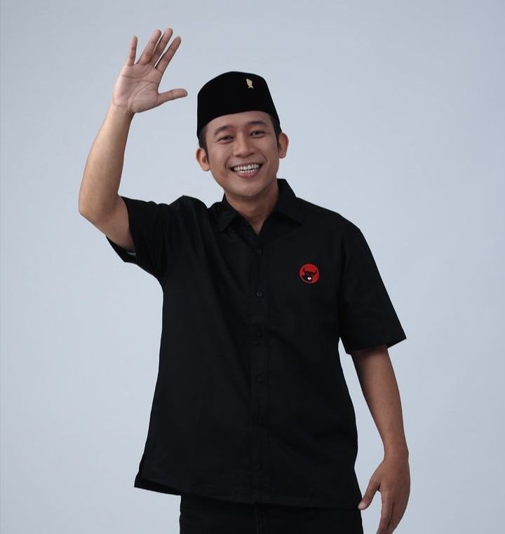 Denny Cagur: Dari Demonstrasi ke Kursi DPR RI, Komedian Ini Tetap Suarakan Aspirasi Rakyat