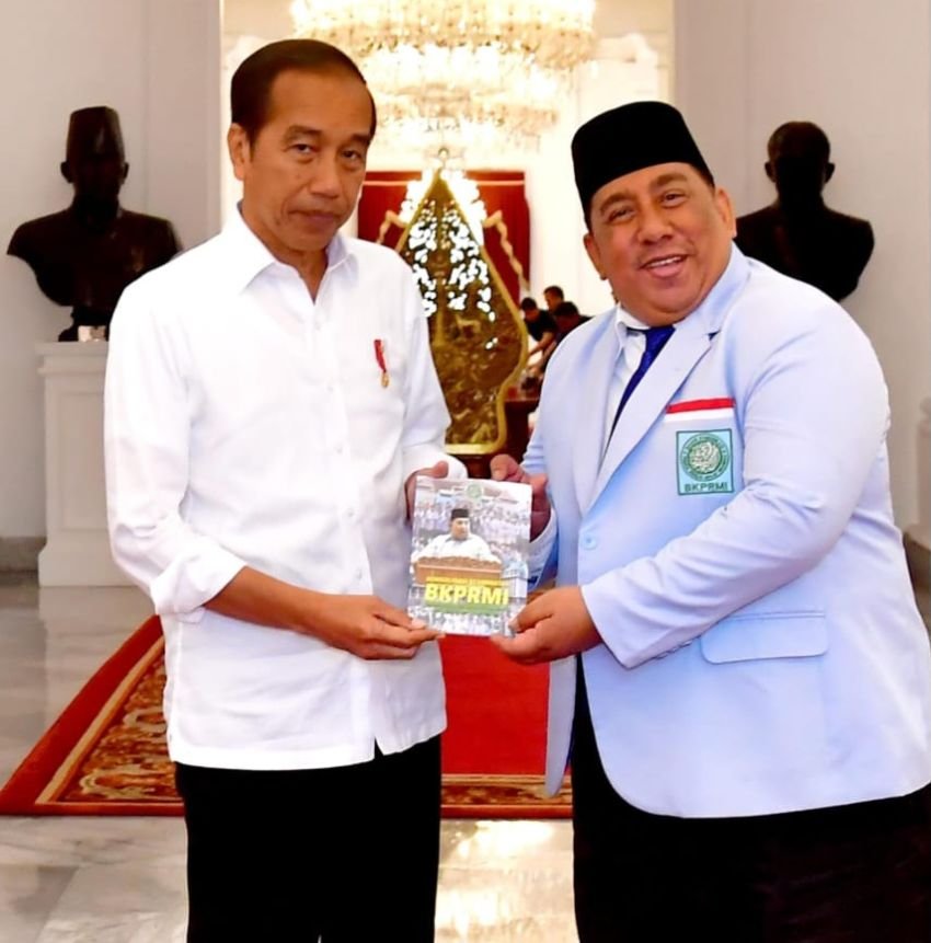 BKPRMI Berikan Penghargaan Bapak Peduli Guru Mengaji Kepada Jokowi dan Perkenalkan Calon Ketum DPP