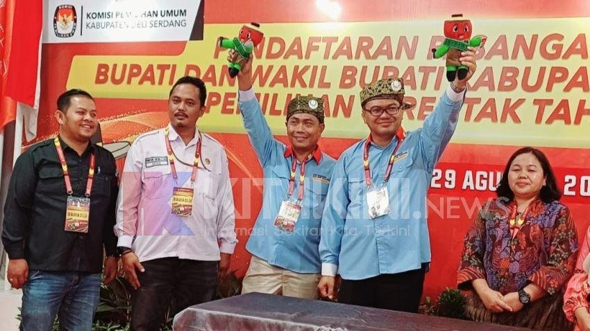 Ratusan Pendukung Antar Dokter Aci-Lom Lom Daftar ke KPU Deliserdang