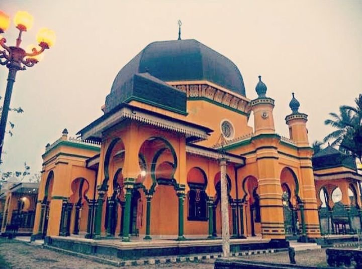 Menelusuri Jejak Sejarah dan Wisata Religi di Medan: Rumah Ibadah Tertua yang Menjadi Warisan Budaya