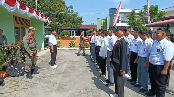 Satpol PP Kota Padang Amankan Puluhan Pelajar yang Bolos Saat Jam Pelajaran