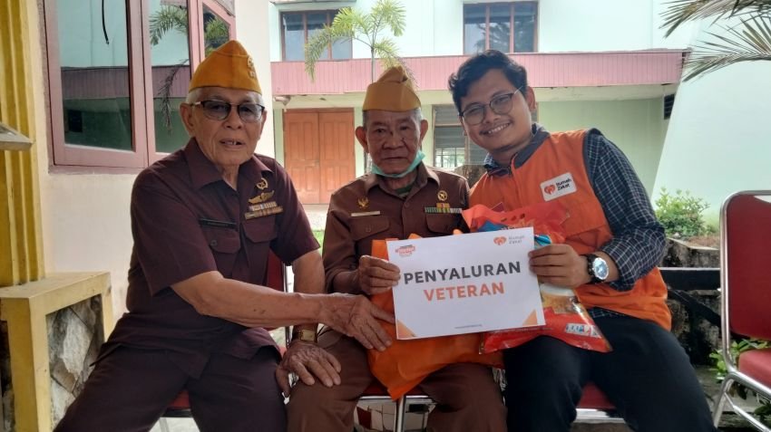 Rumah Zakat Beri Apresiasi 25 Veteran Jelang Hari Kemerdekaan
