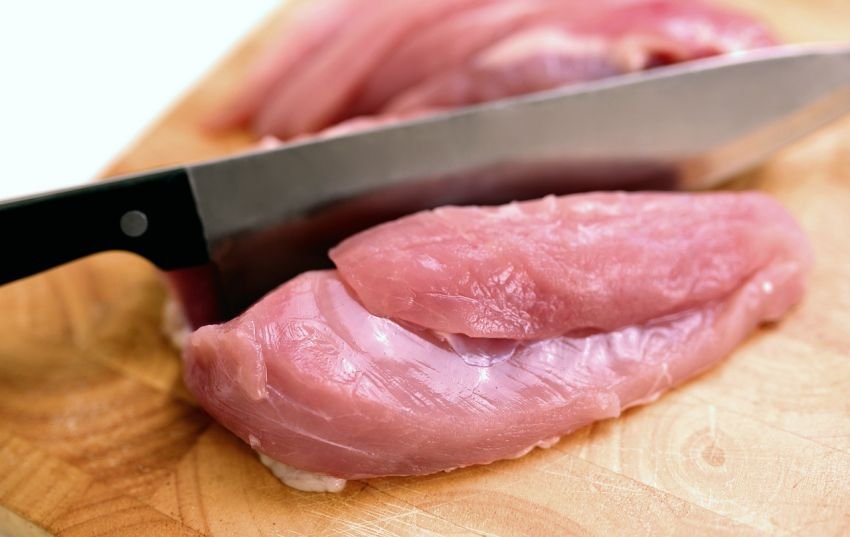 Tren Harga Daging Ayam Menurun di Sumut