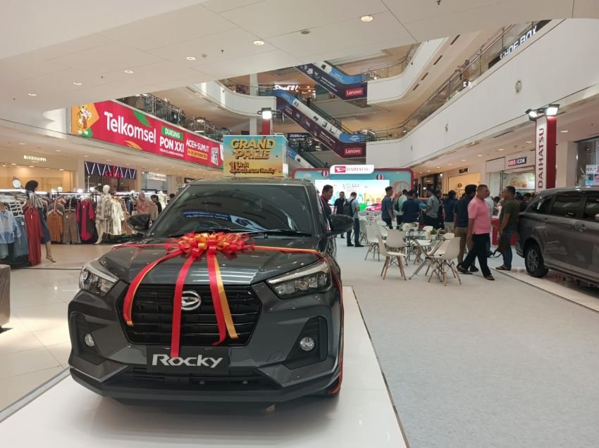 Daihatsu Rocky Menanti Pemilik di Plaza Medan Fair