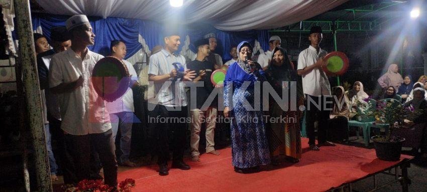 Tabuhan Rebana Kelompok Nasyid Iringi Deklarasi Dukungan ke Hapendi-Gempar di Padangsidimpuan