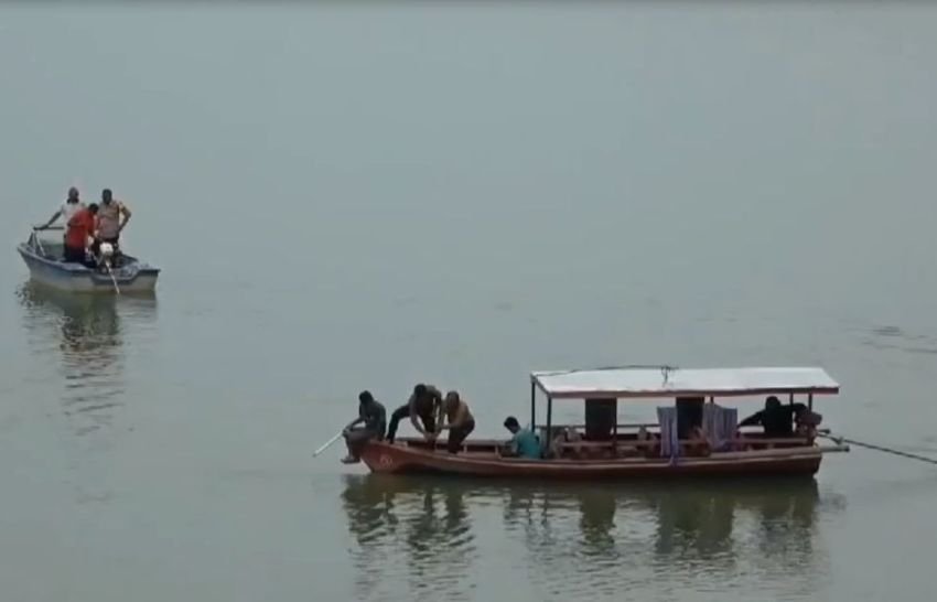 Perahu Terbalik, Warga Kampar Riau Tenggelam di Danau