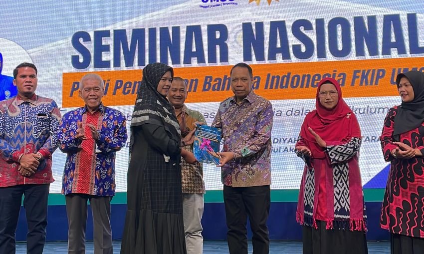 Guru Bahasa Indonesia Hadapi Tantangan Era Digital, UMSU Gelar Seminar Nasional