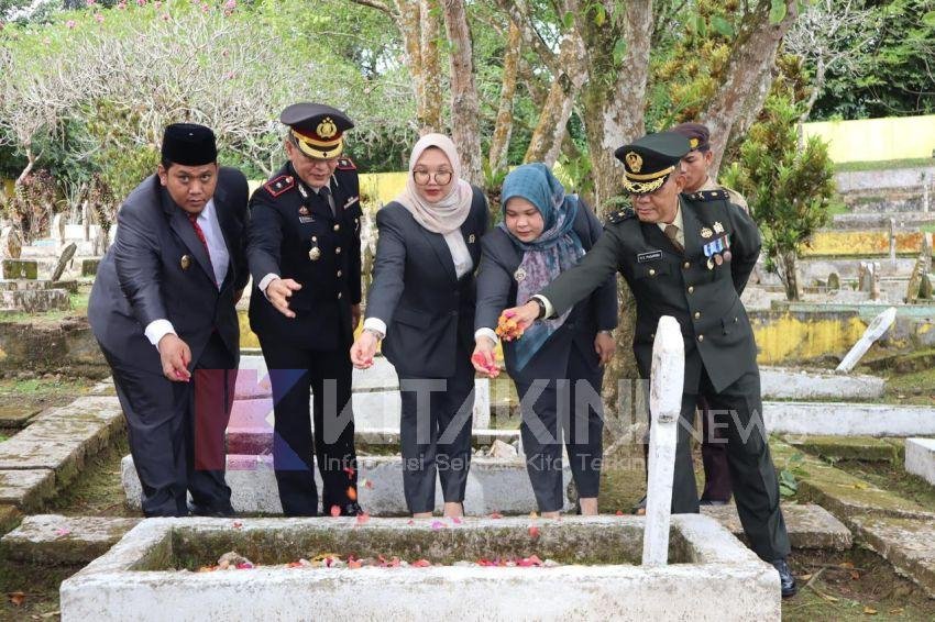 Momentum 10 November, Forkopimda Padangsidimpuan Ziarah ke Makam Pahlawan