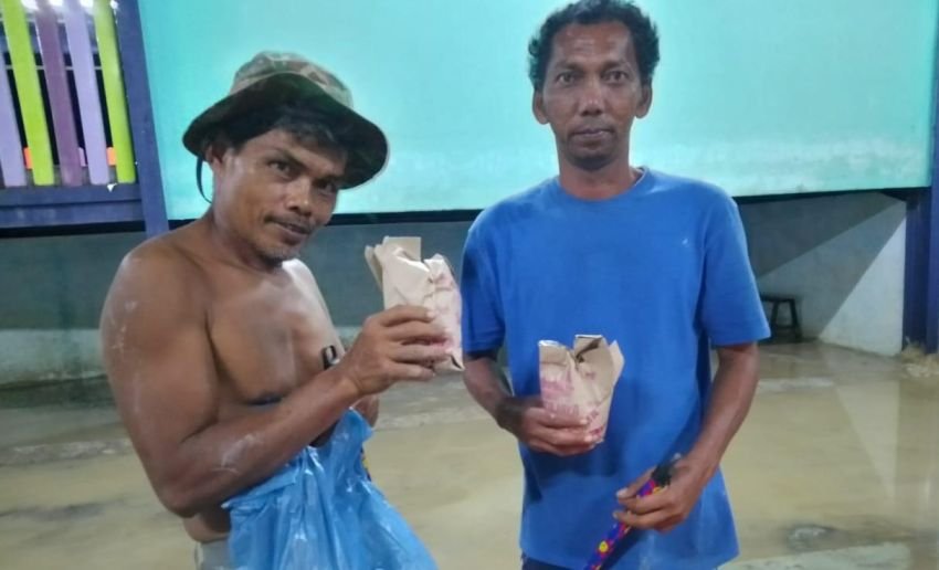 Bobby Nasution Ajak Relawan Berikan Bantuan kepada Korban Banjir Pasca Quick Count Pilgubsu