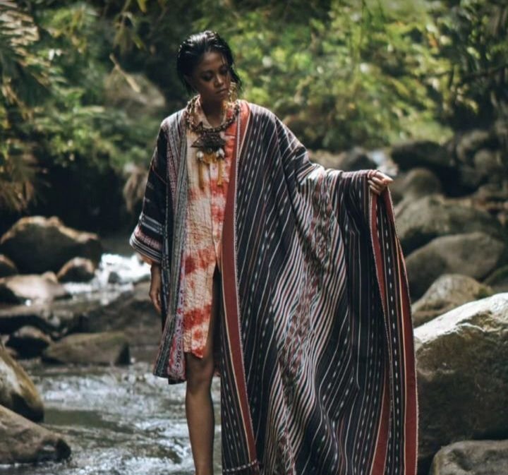 Merdi Sihombing Gelar 'The Flying Cloth': Pameran Fesyen dan Tekstil yang Peduli Budaya Lokal