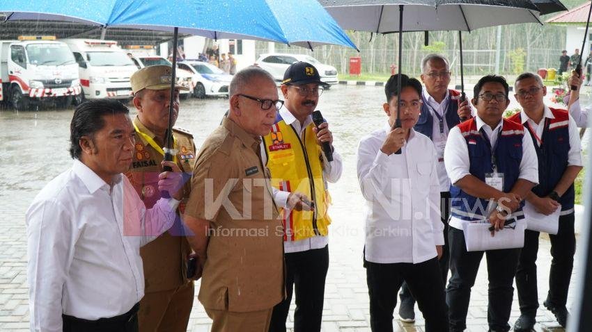 Wapres Gibran Tinjau Gerbang Tol Tanjungpura, Pastikan Kelancaran Nataru