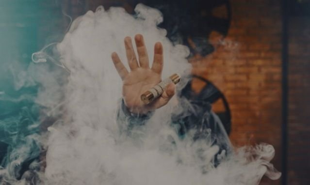 Dokter Sebut Vape Lebih Berbahaya dari Rokok Biasa