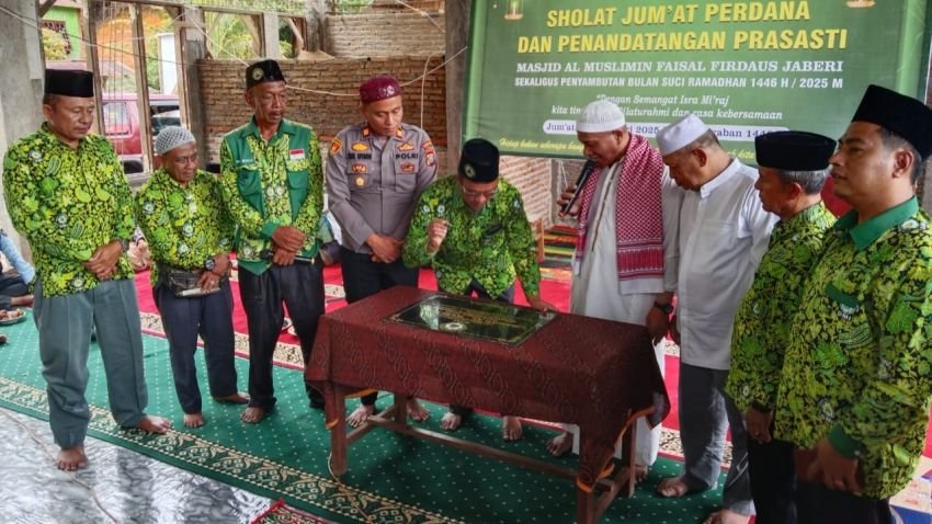 Polres Tapteng Berikan Bantuan Pembangunan Masjid Al Muslimin Sitahuis