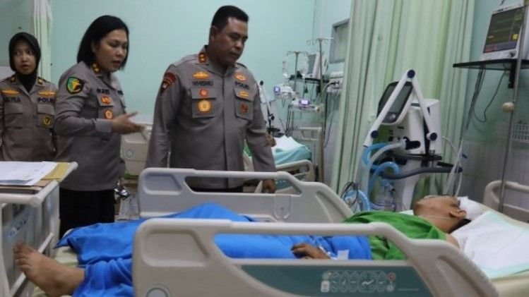 Kapolda Sumut Jenguk Anggota Polresta Deliserdang yang Ditembak Bandar Narkoba