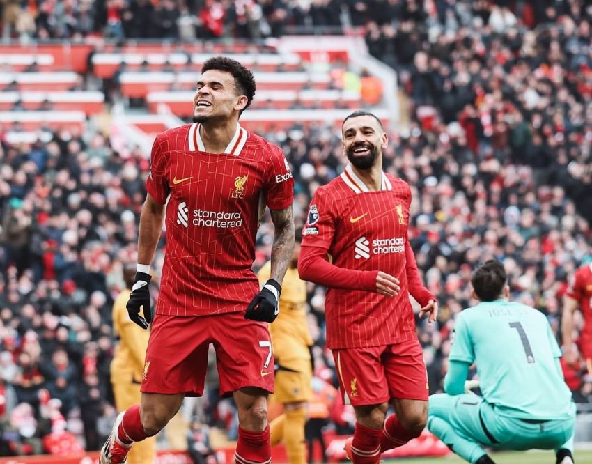 Liverpool Taklukkan Wolves 2-1 di Anfield, Kemenangan Perkokoh The Reds di Puncak Klasemen
