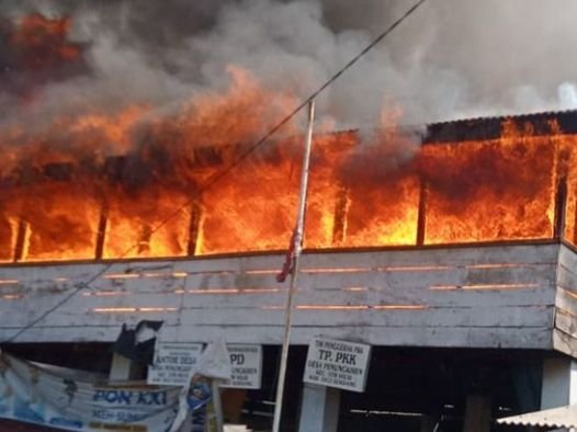 Kantor Desa Penungkiren Deli Serdang Terbakar