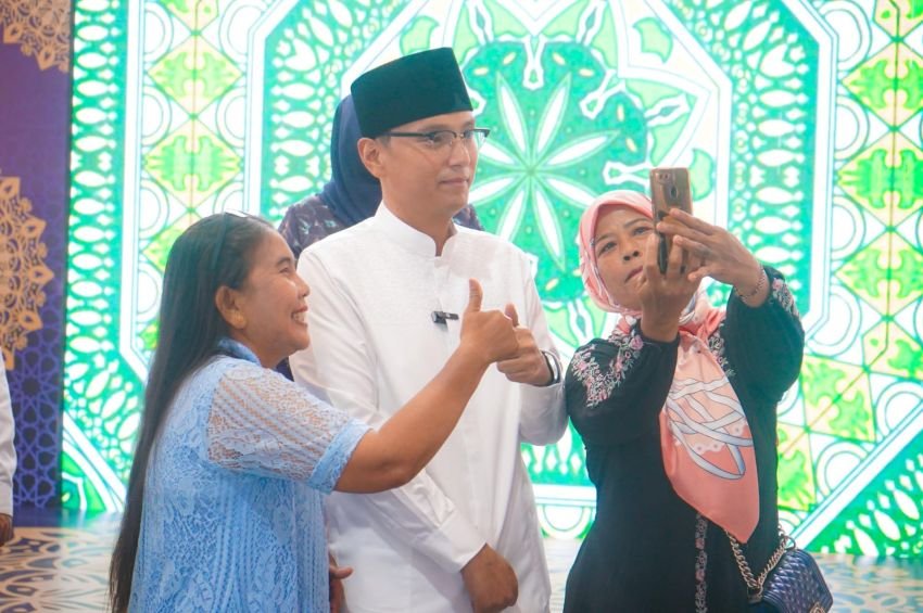 Begini Antusiasme Warga Ikuti Open House Rico Waas