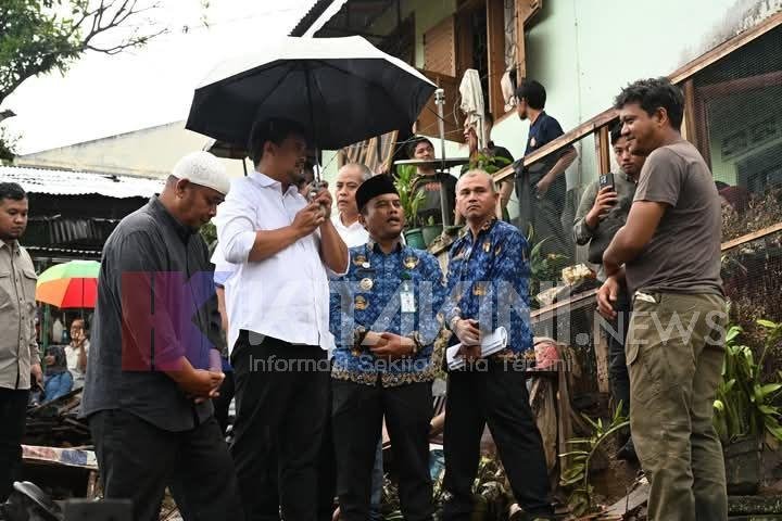 Bobby Nasution Tinjau Lokasi Banjir di Padangsidimpuan