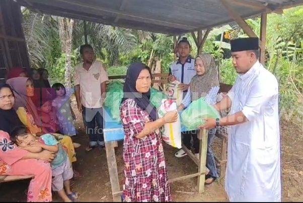 Masyarakat Terdampak Banjir Hanopan Sidimpuan Dapat Sembako Dari Pengusaha