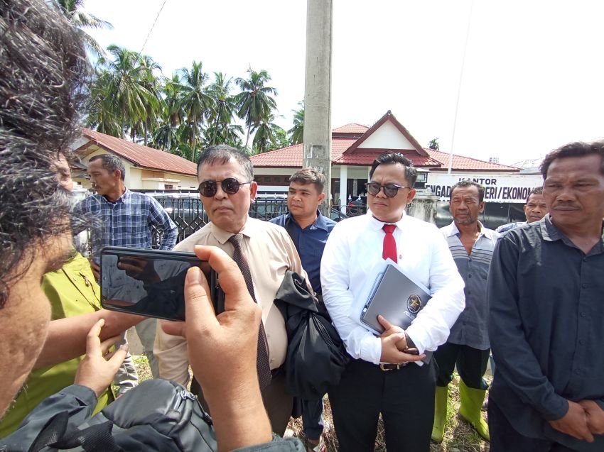 Dua Warga Paluta Disidang Atas Kasus Perambahan Hutan, Kuasa Hukum Sembut Kliennya Sempat Dimintai Uang Oleh Oknum Polisi