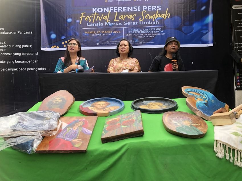 Lansia Unjuk Gigi di Festival Laras Sembah