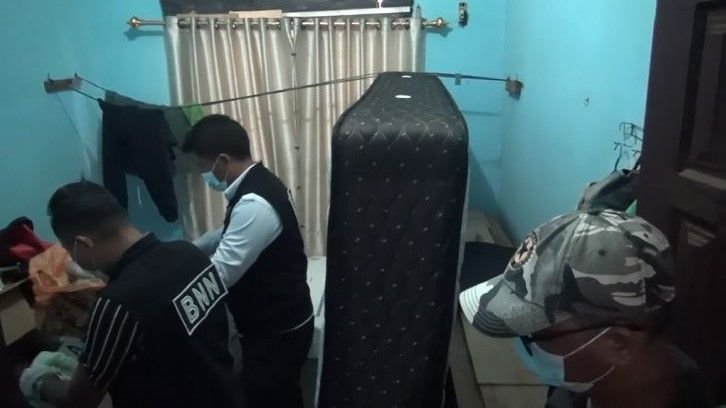 BNN Sumut Geledah Gudang Ganja, Ungkap 128 Kg di Parkiran Swalayan Medan