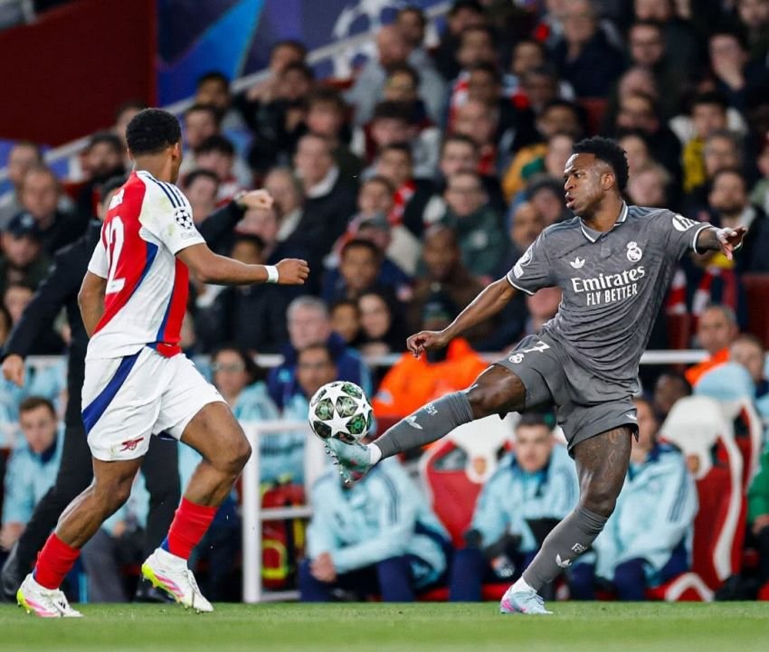 Ancelotti Sebut Magis Bernab&eacute;u Bisa Jadi Balikkan Defisit 3 Gol atas Arsenal