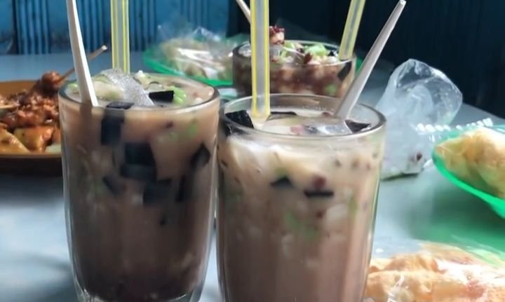 Puluhan Tahun Segar Bersama Es Kalimantan Binjai