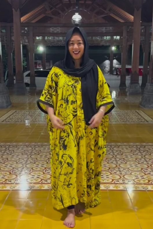 Gamis Lebaran Soimah dari Kain Sarung